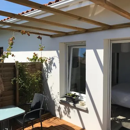 Guest house Les Aulnes De Et Piste Cyclable ,5mn A Pied Sanguinet