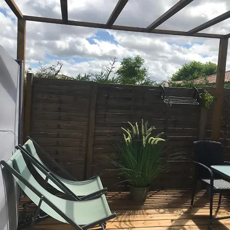 Les Aulnes De Et Piste Cyclable ,5mn A Pied 게스트하우스