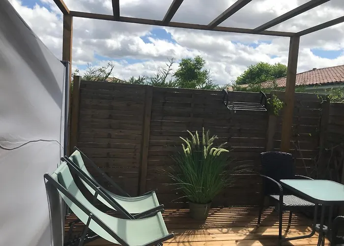 Les Aulnes De Et Piste Cyclable ,5mn A Pied Гостевой дом