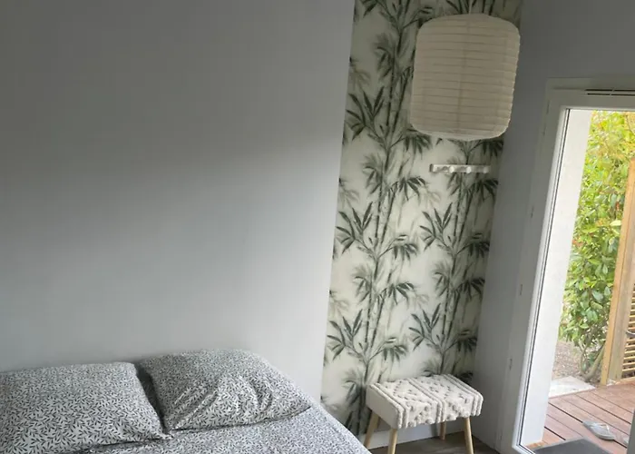 Les Aulnes De Et Piste Cyclable ,5mn A Pied Гостевой дом